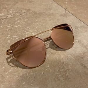 Pink reflective sunglasses